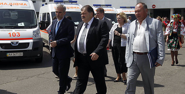 «Київмедспецтранс» отримав 20 нових автомобілів екстреної медичної допомоги «Пежо Боксер»